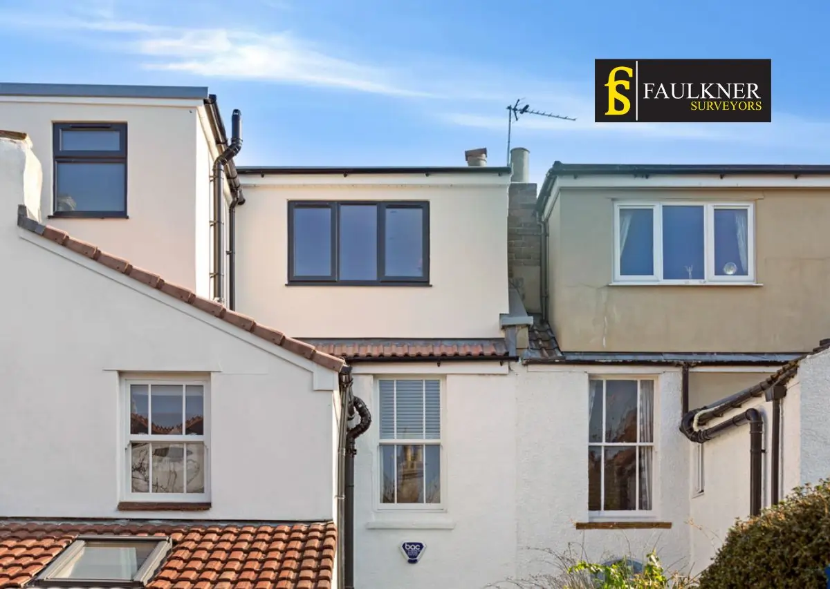 Party Wall Vs Boundary Wall : The Law, The Rights, and Your Options 3 Party Wall Royal-Tunbridge-Wells : What Should You Do If Your Neighbour Builds Over the Shared Boundary Royal-Tunbridge-Wells?